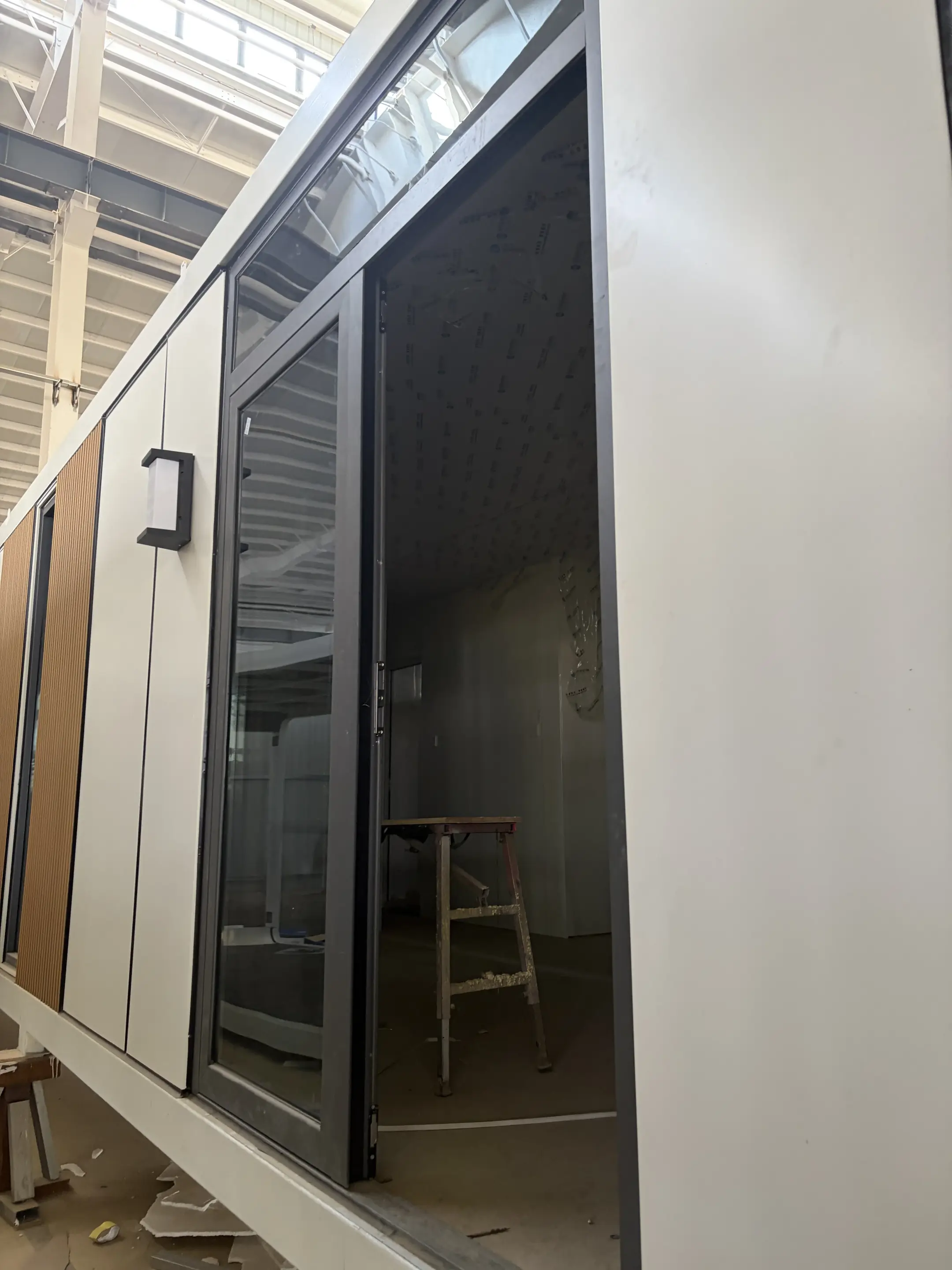 Apple Cabin 29