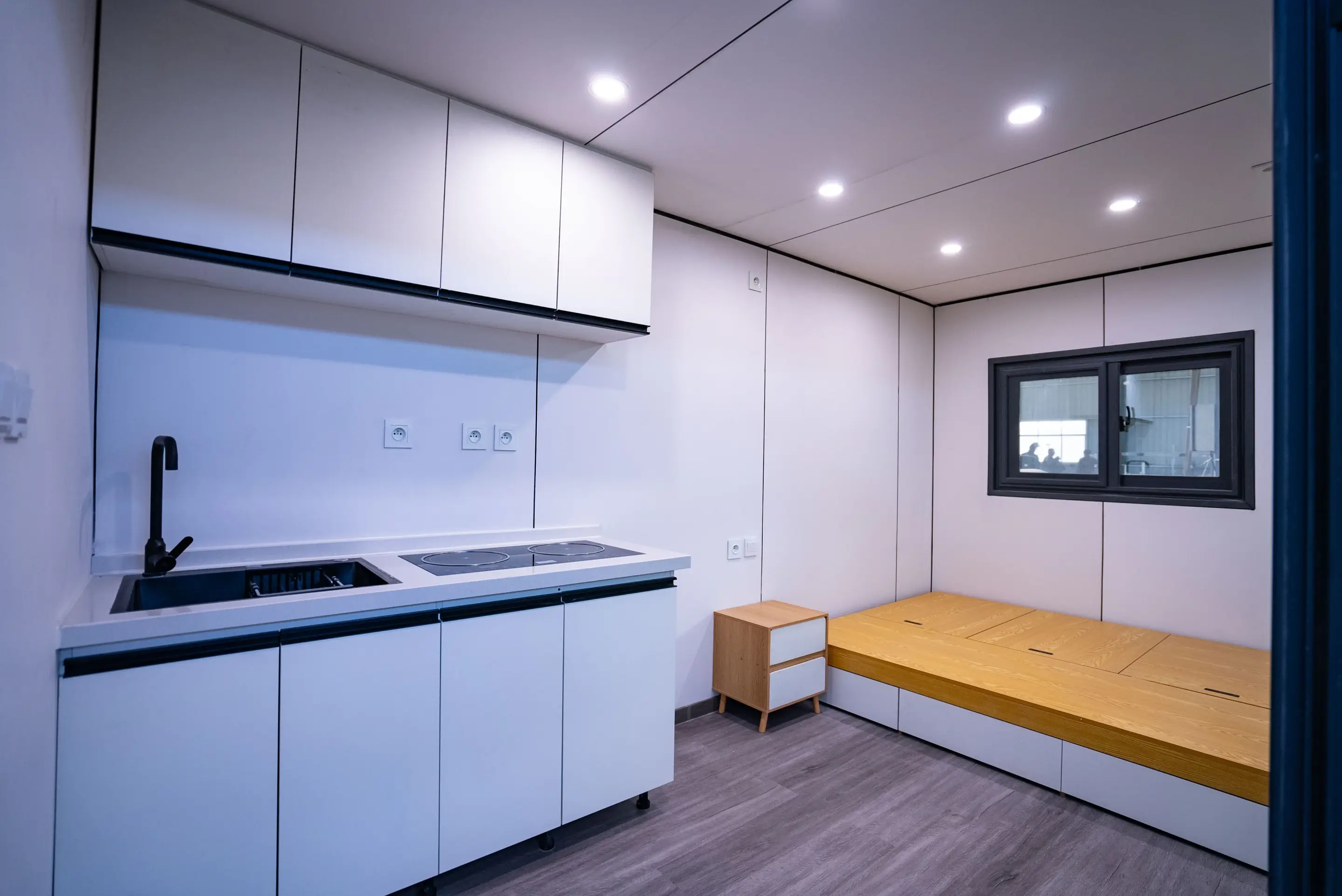 Apple Cabin 33