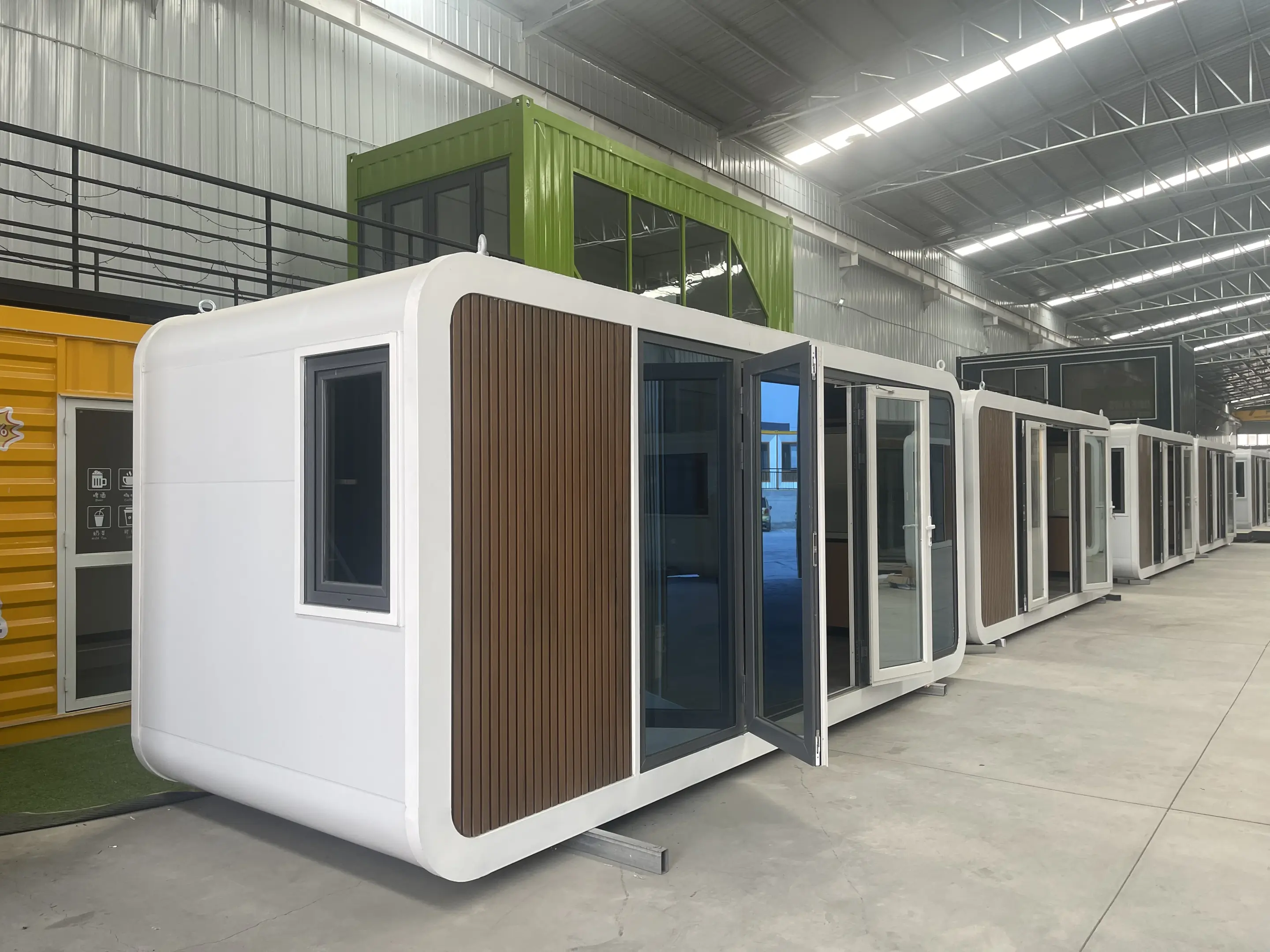 Apple Cabin 46