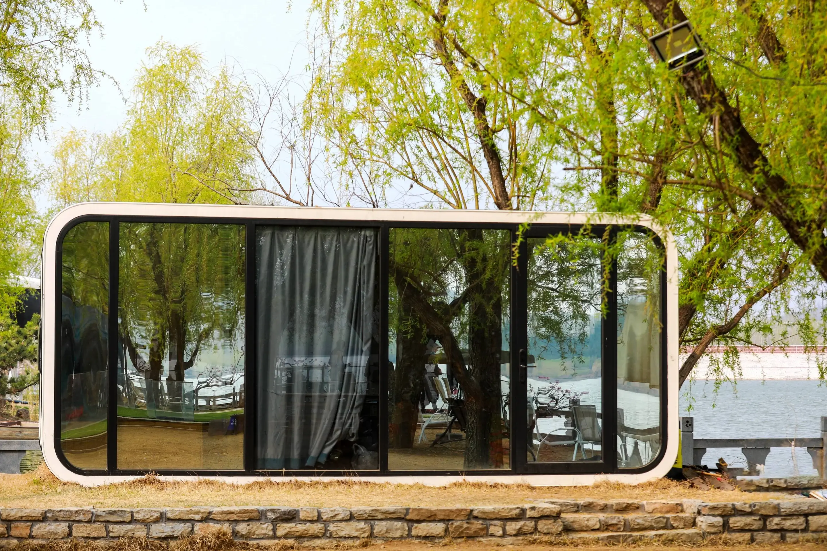 Apple Cabin 49