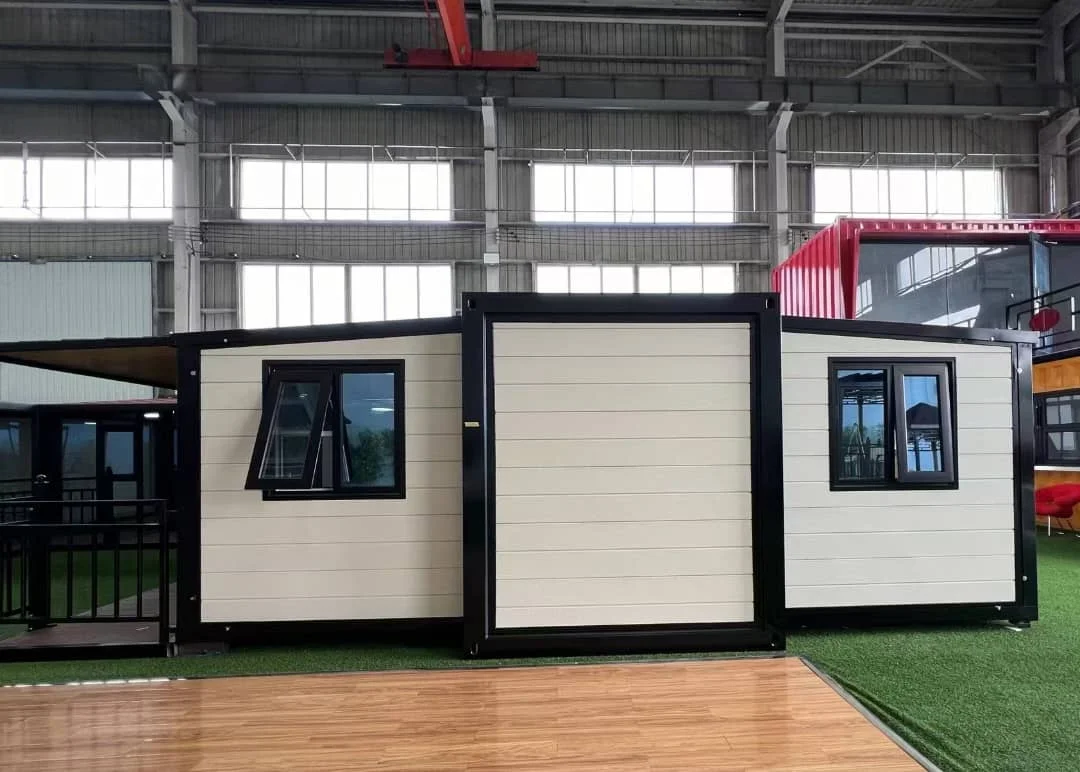 Expandable Container House 43