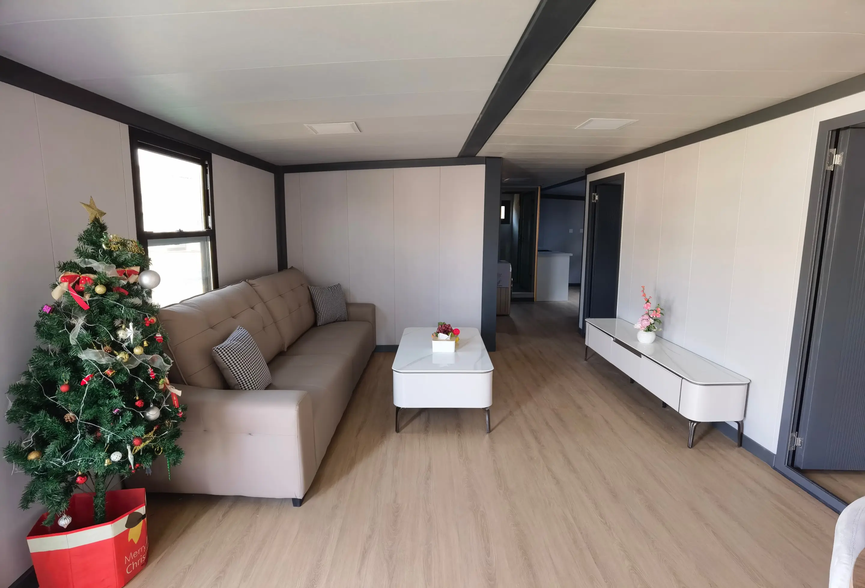 Expandable Container House 53