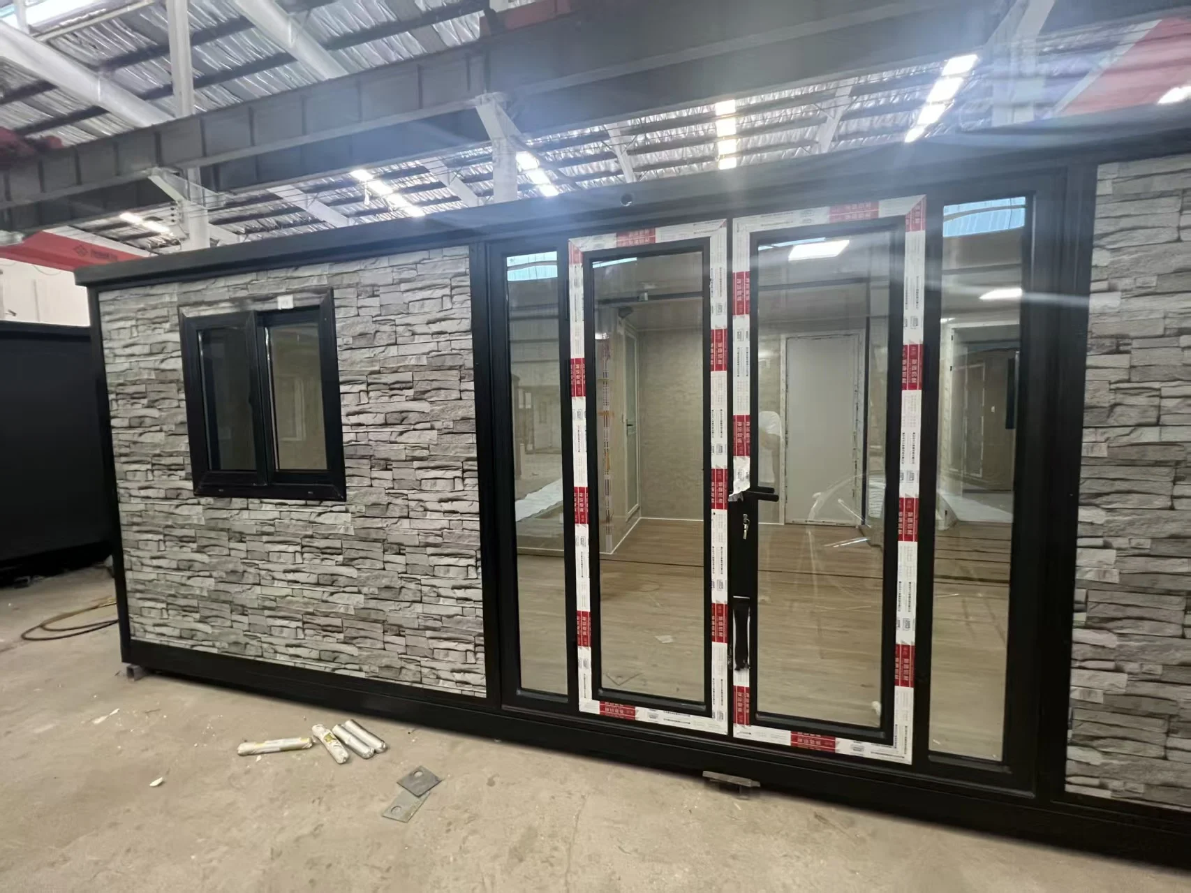 Expandable Container House 60